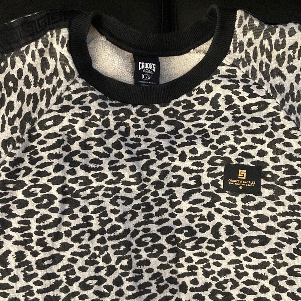 Large Crooks & Castles Sweatshirt